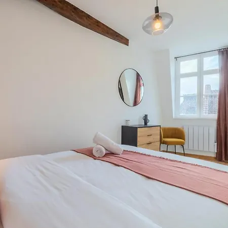 Old Town - Cozy And Functional Ap リール
